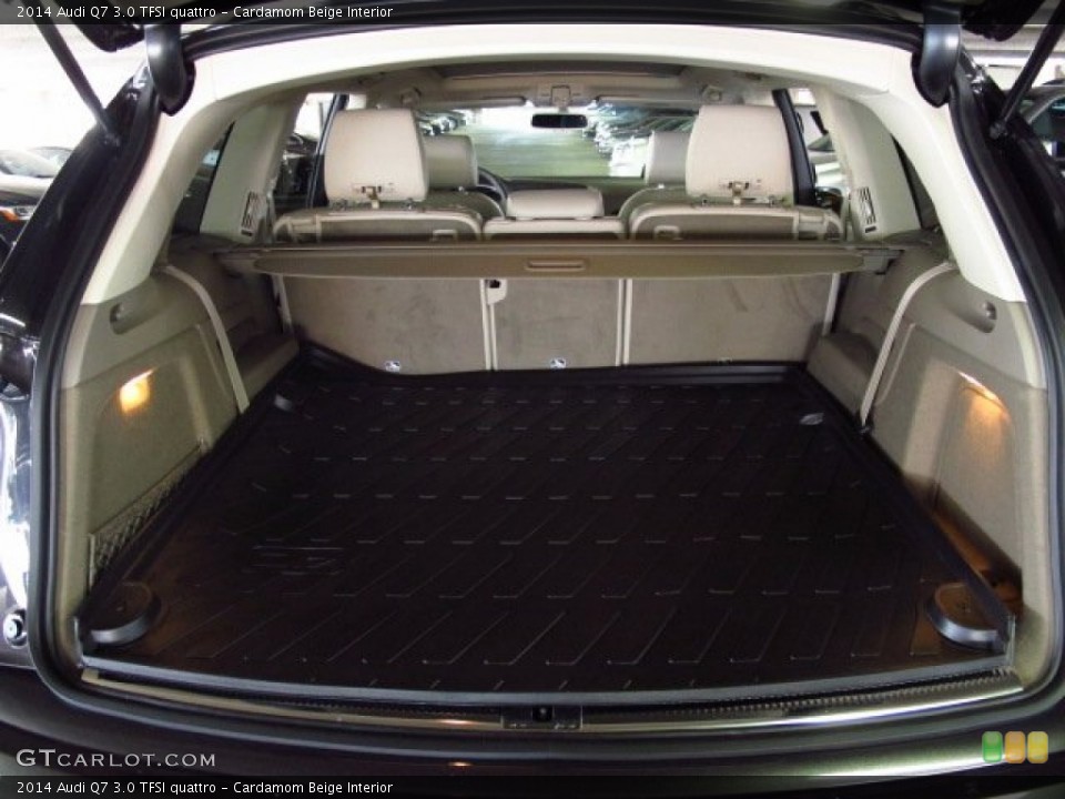 Cardamom Beige Interior Trunk for the 2014 Audi Q7 3.0 TFSI quattro #83757549