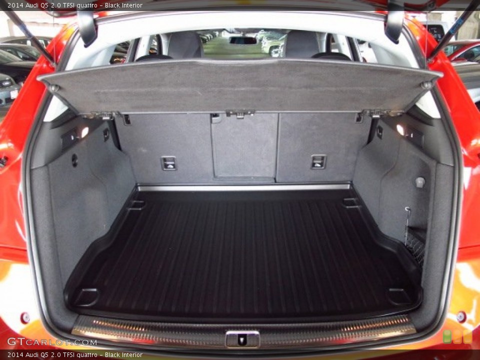 Black Interior Trunk for the 2014 Audi Q5 2.0 TFSI quattro #83761718