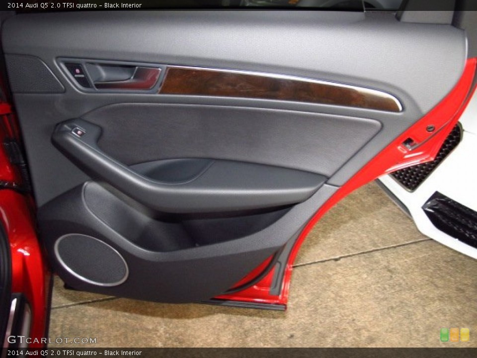 Black Interior Door Panel for the 2014 Audi Q5 2.0 TFSI quattro #83761858