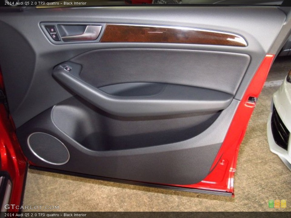 Black Interior Door Panel for the 2014 Audi Q5 2.0 TFSI quattro #83761900