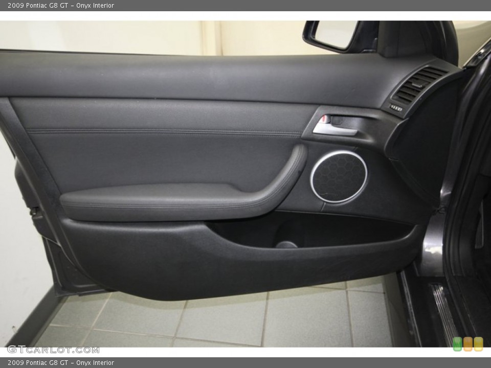 Onyx Interior Door Panel for the 2009 Pontiac G8 GT #83797876