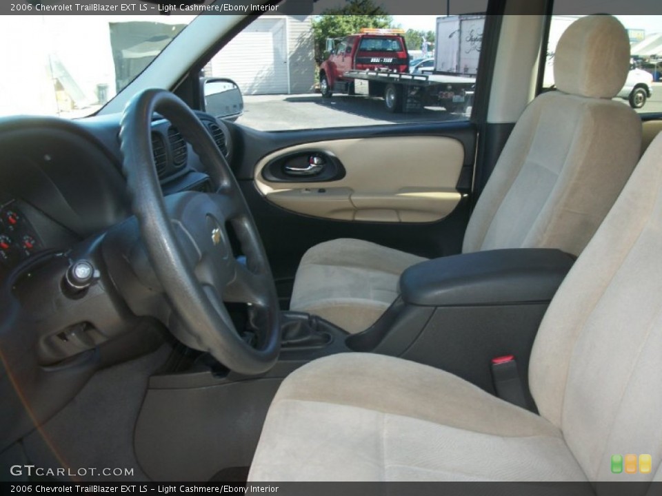 Light Cashmere/Ebony Interior Front Seat for the 2006 Chevrolet TrailBlazer EXT LS #83805268
