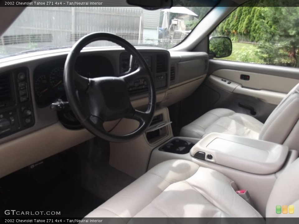 Tan/Neutral Interior Photo for the 2002 Chevrolet Tahoe Z71 4x4 #83811070