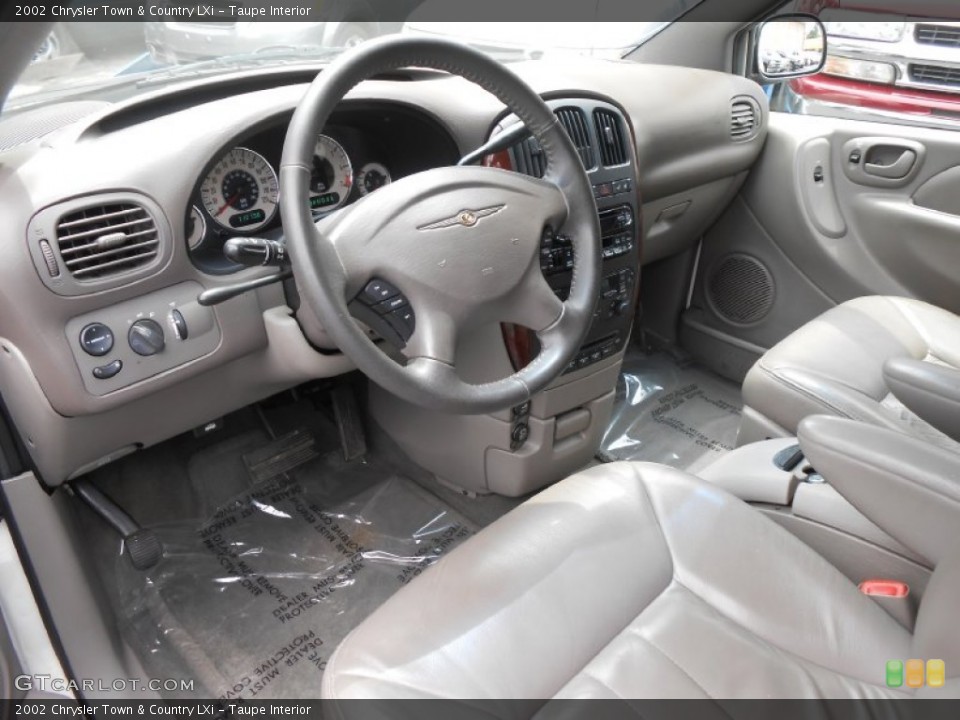 Taupe 2002 Chrysler Town & Country Interiors