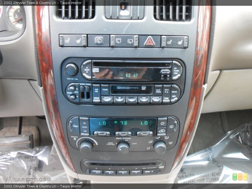 Taupe Interior Controls for the 2002 Chrysler Town & Country LXi #83812465