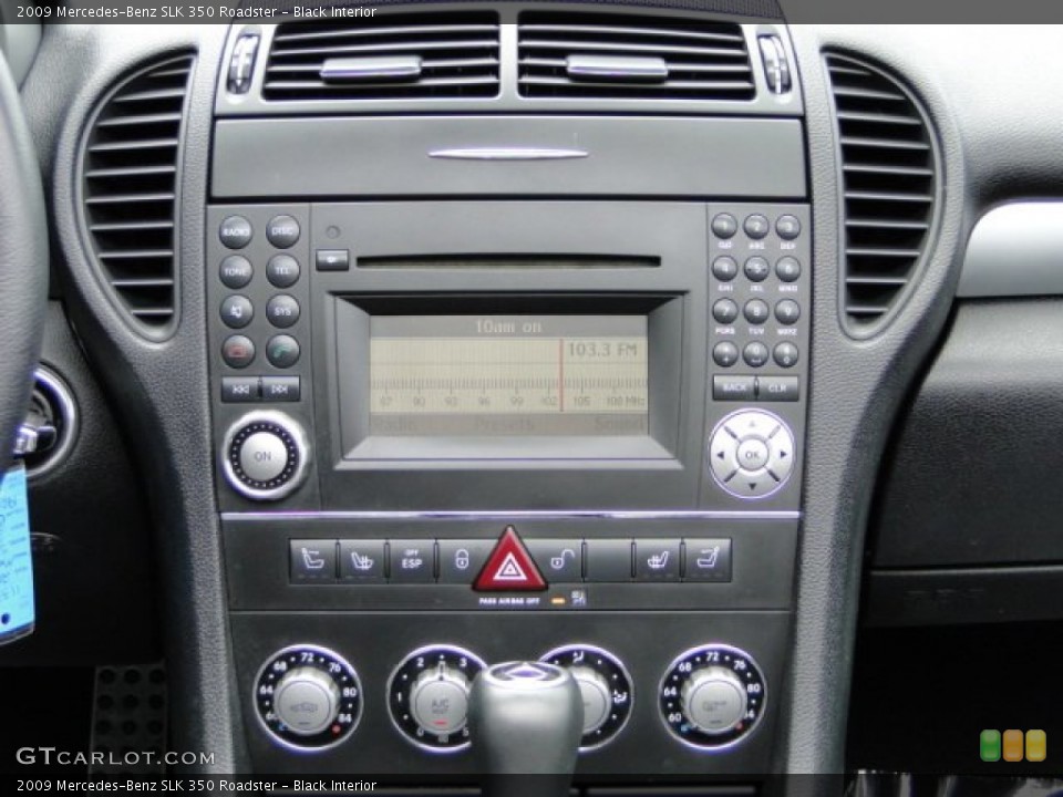 Black Interior Controls for the 2009 Mercedes-Benz SLK 350 Roadster #83828290