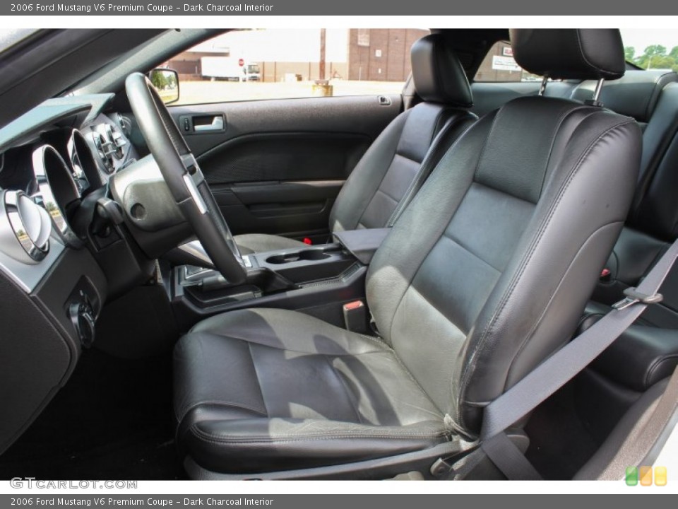 Dark Charcoal Interior Photo for the 2006 Ford Mustang V6 Premium Coupe #83830324