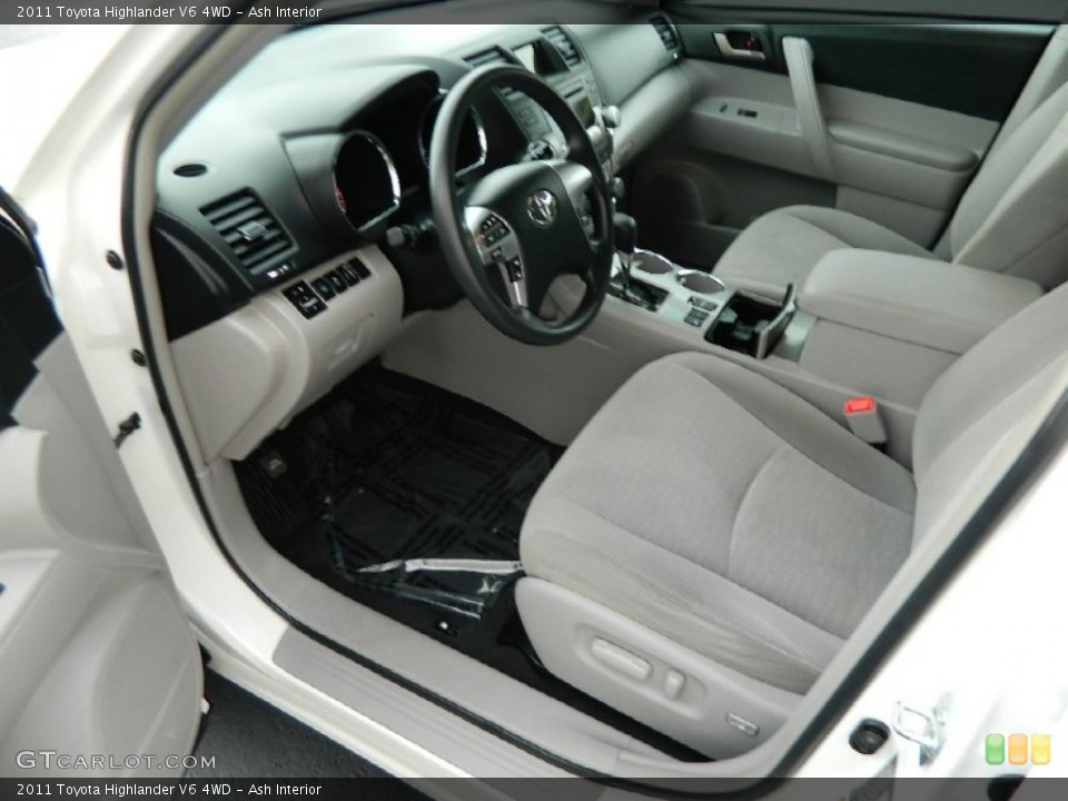 Ash Interior Prime Interior for the 2011 Toyota Highlander V6 4WD #83831704