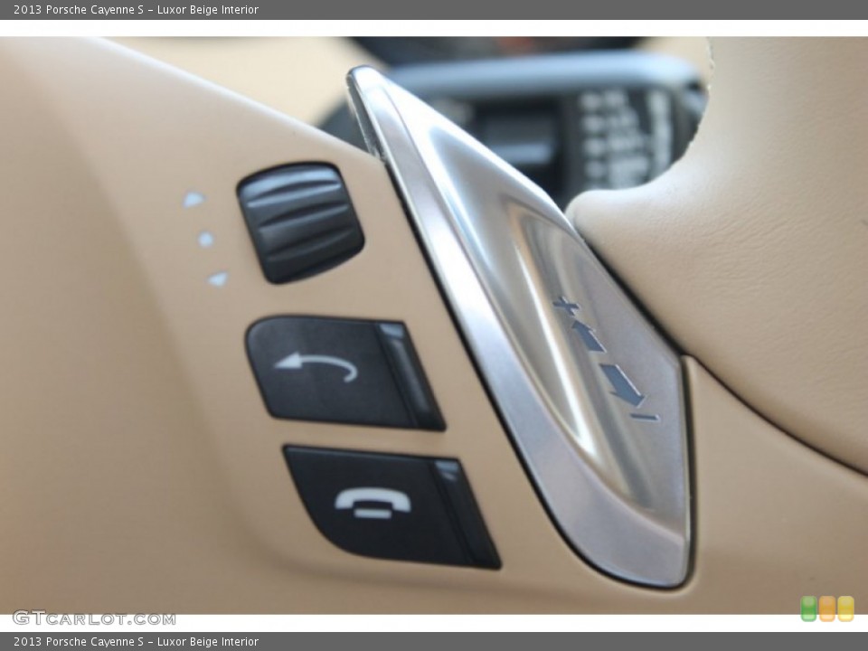 Luxor Beige Interior Controls for the 2013 Porsche Cayenne S #83849763