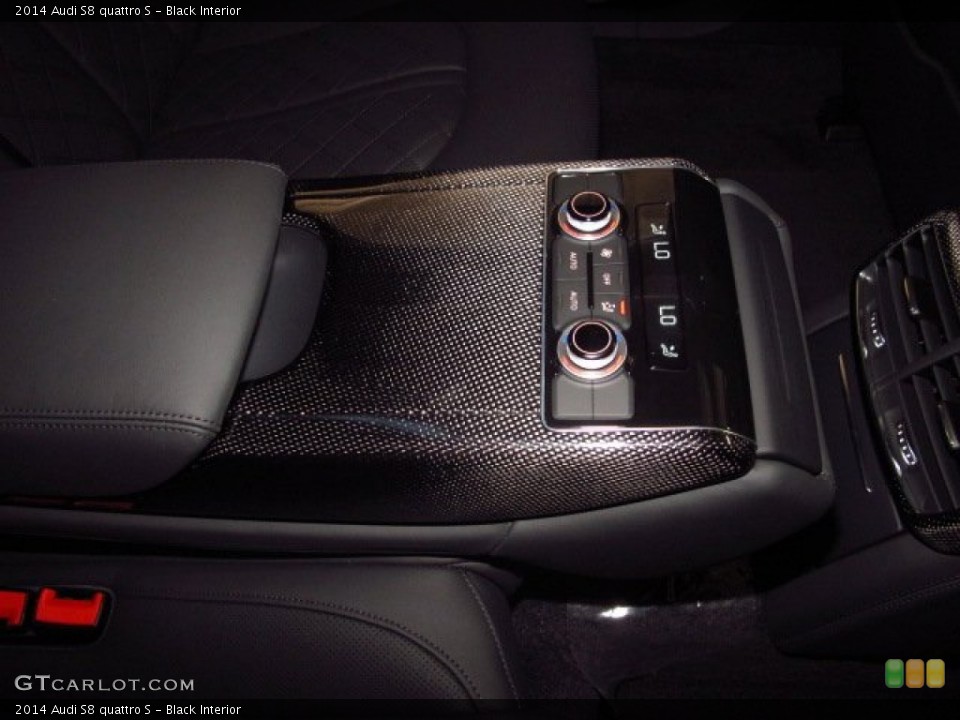 Black Interior Controls for the 2014 Audi S8 quattro S #83876874