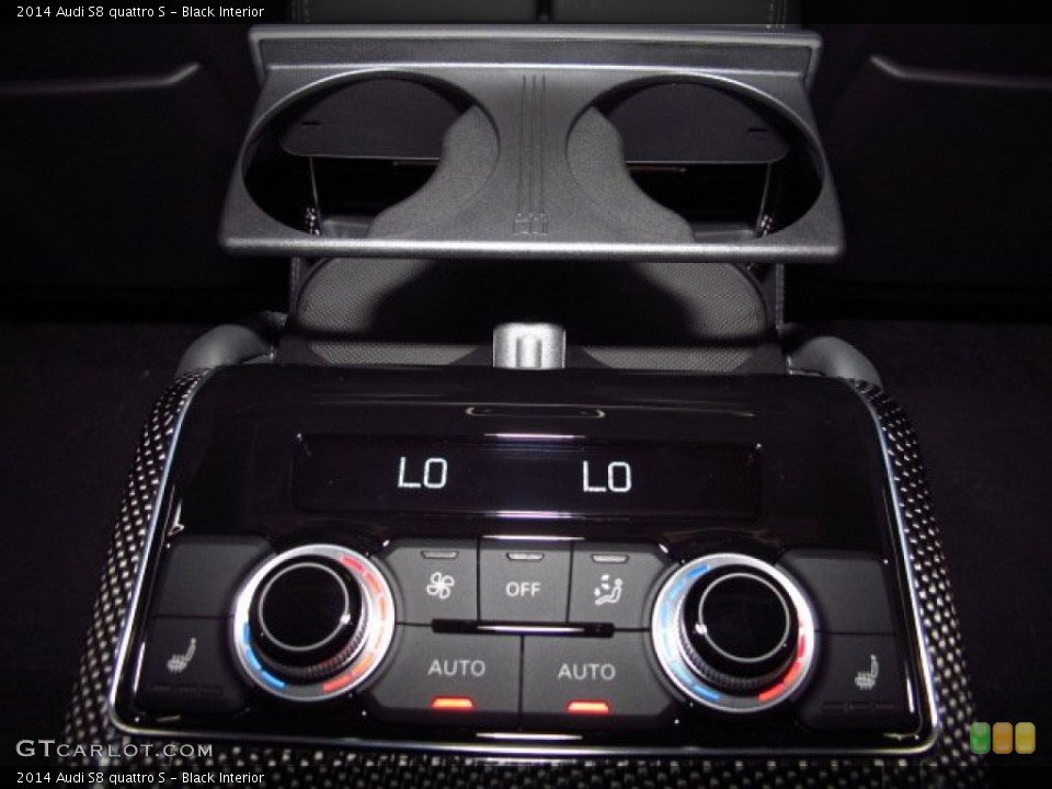 Black Interior Controls for the 2014 Audi S8 quattro S #83877396