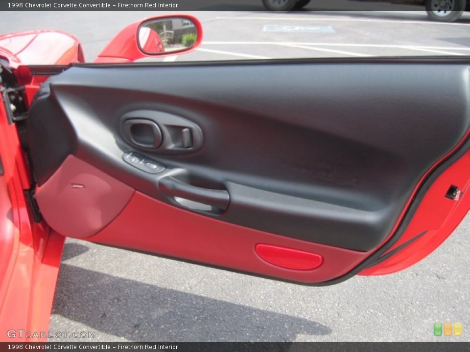 Firethorn Red Interior Door Panel for the 1998 Chevrolet Corvette Convertible #83889160