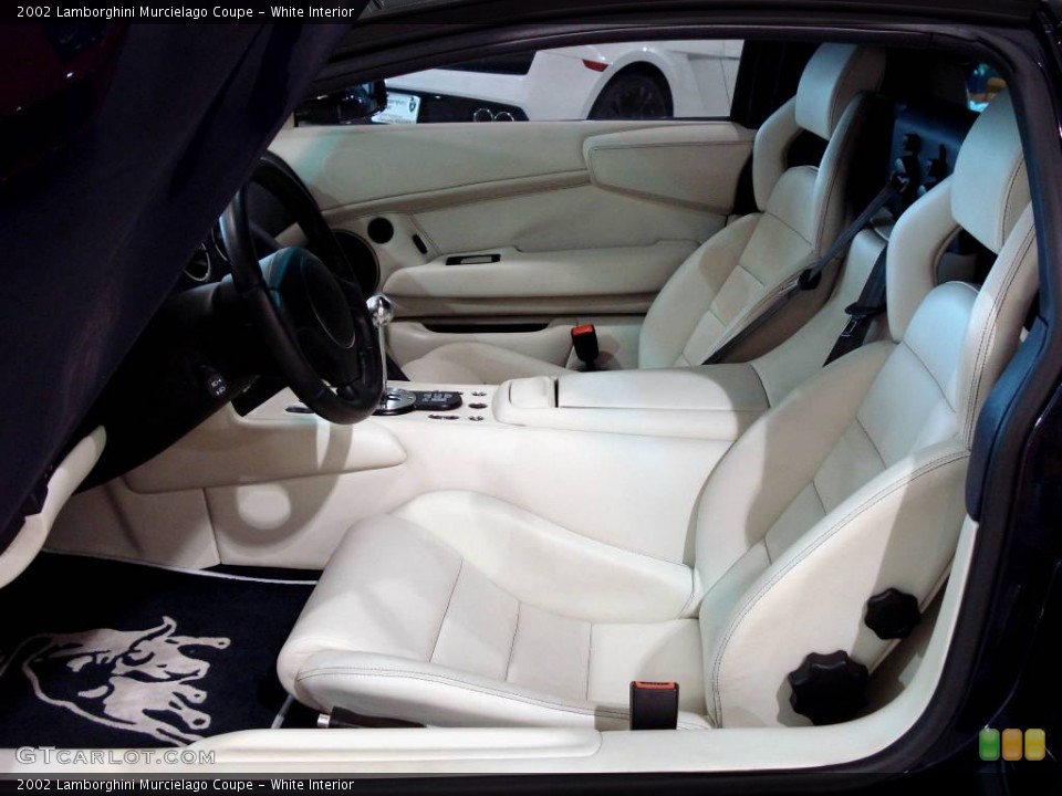 White Interior Photo for the 2002 Lamborghini Murcielago Coupe #839078