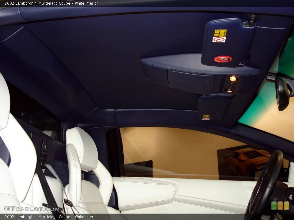 White Interior Photo for the 2002 Lamborghini Murcielago Coupe #839113