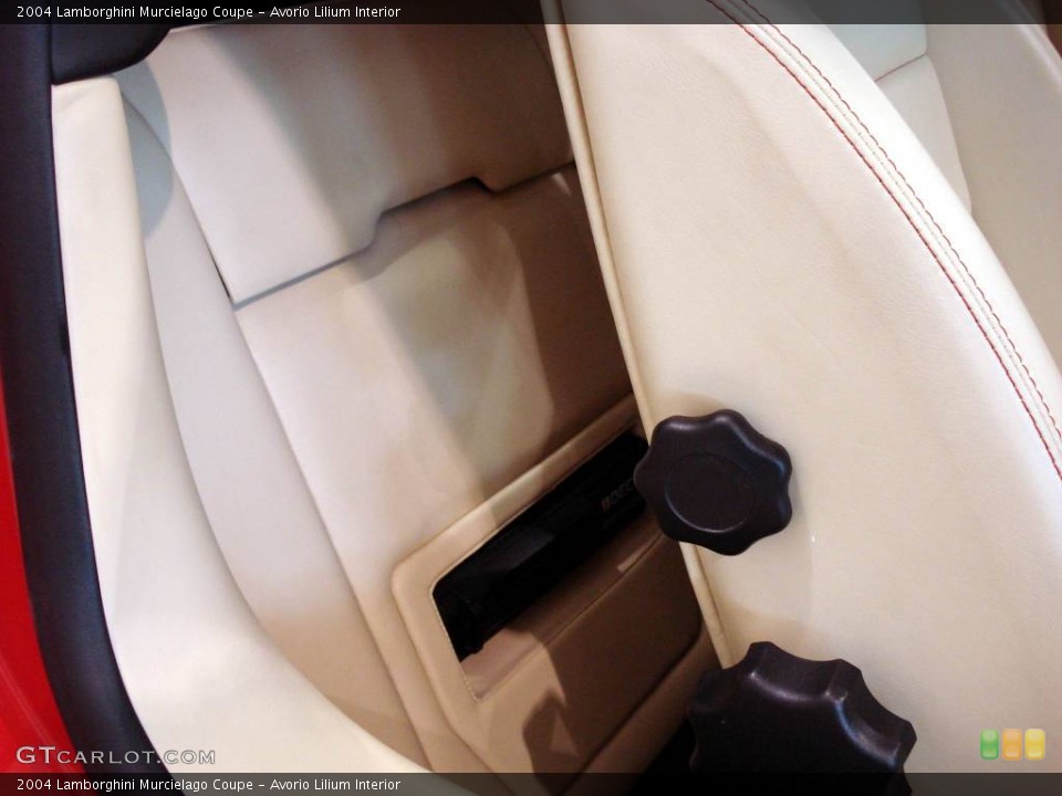 Avorio Lilium Interior Photo for the 2004 Lamborghini Murcielago Coupe #839239