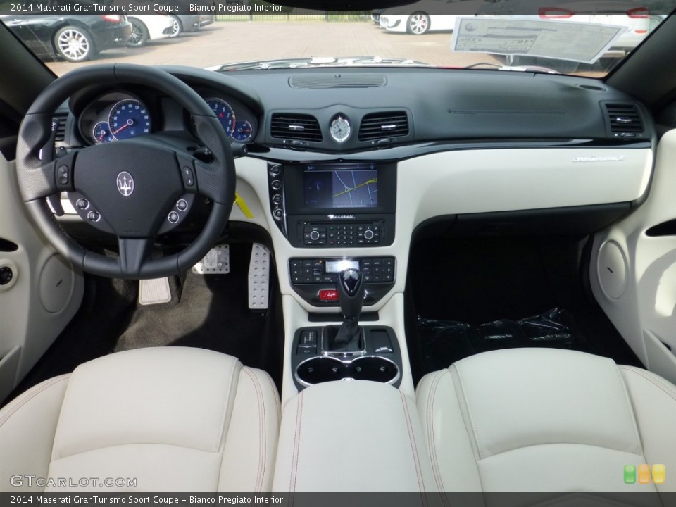 Bianco Pregiato Interior Dashboard for the 2014 Maserati GranTurismo Sport Coupe #83931301