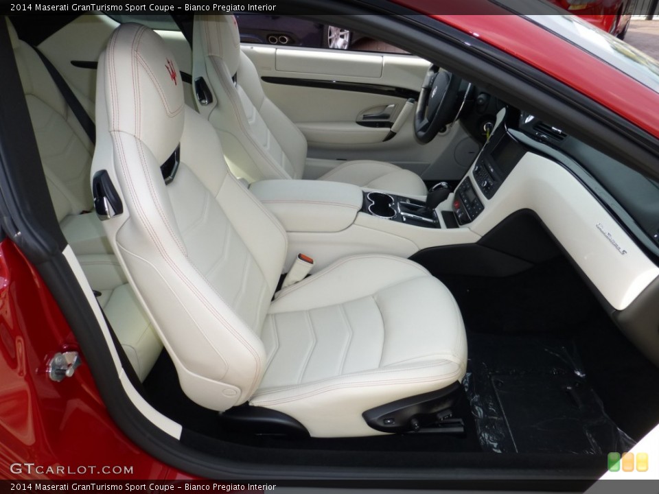 Bianco Pregiato Interior Front Seat for the 2014 Maserati GranTurismo Sport Coupe #83931493