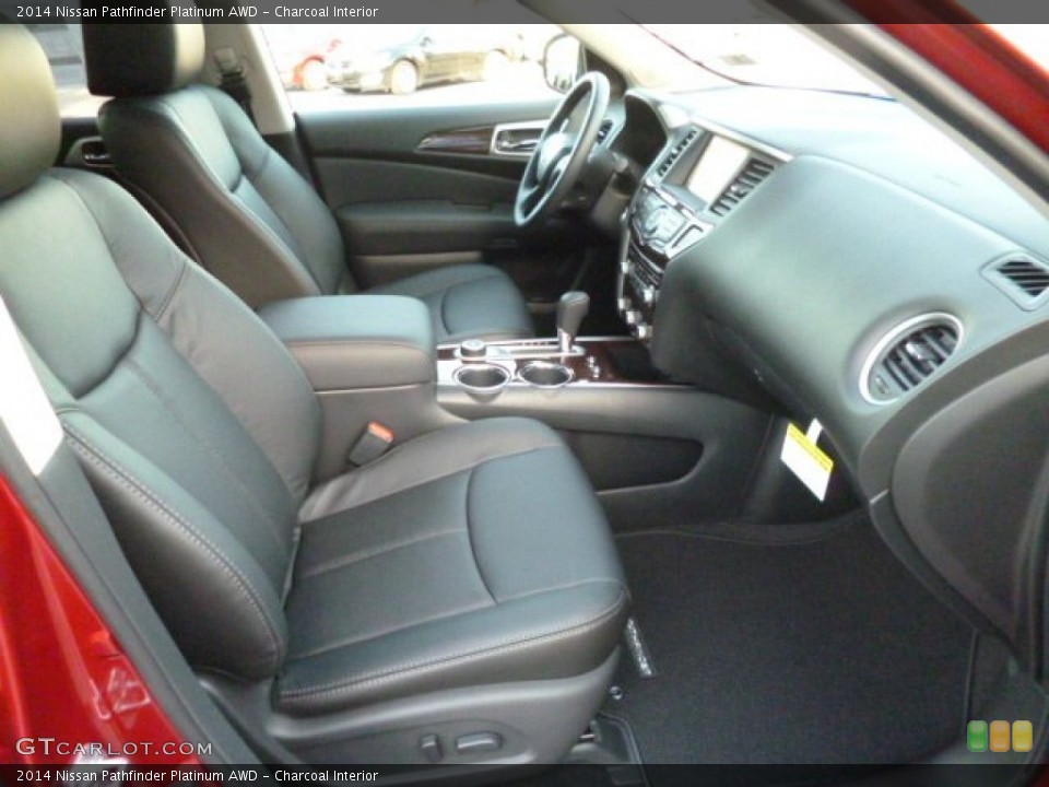 Charcoal Interior Photo for the 2014 Nissan Pathfinder Platinum AWD #83941972
