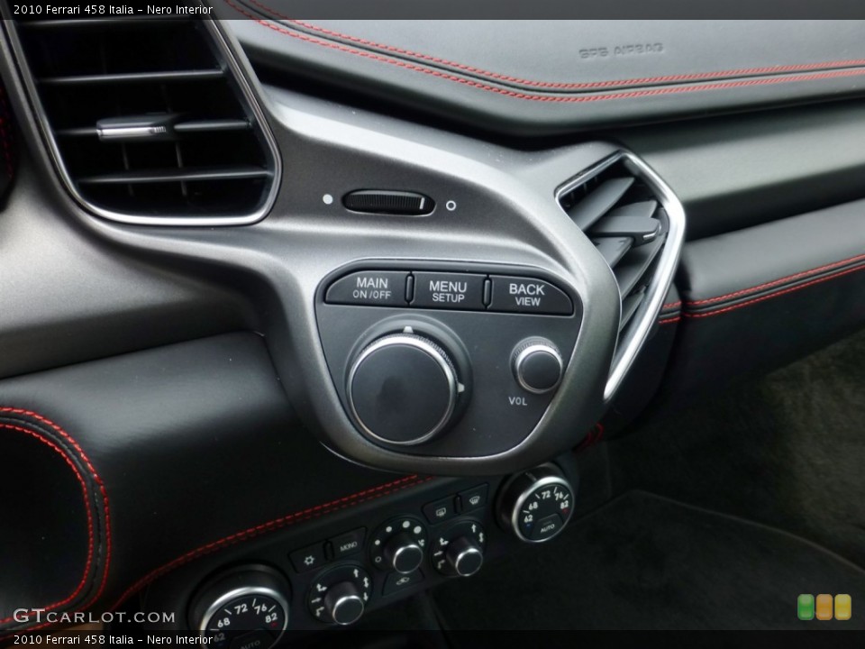 Nero Interior Controls for the 2010 Ferrari 458 Italia #83953462
