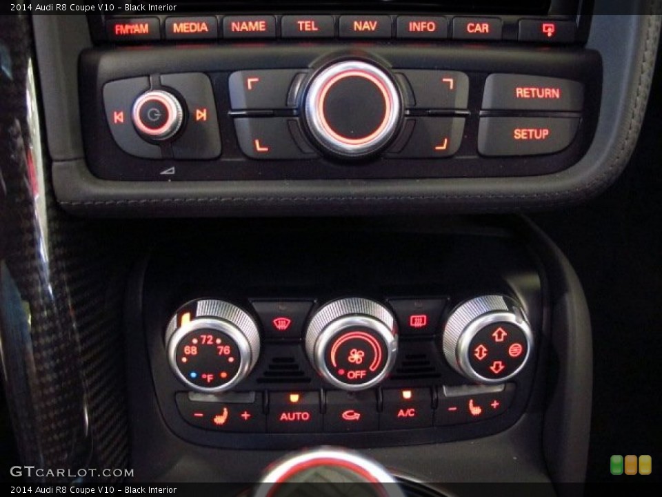 Black Interior Controls for the 2014 Audi R8 Coupe V10 #83984505