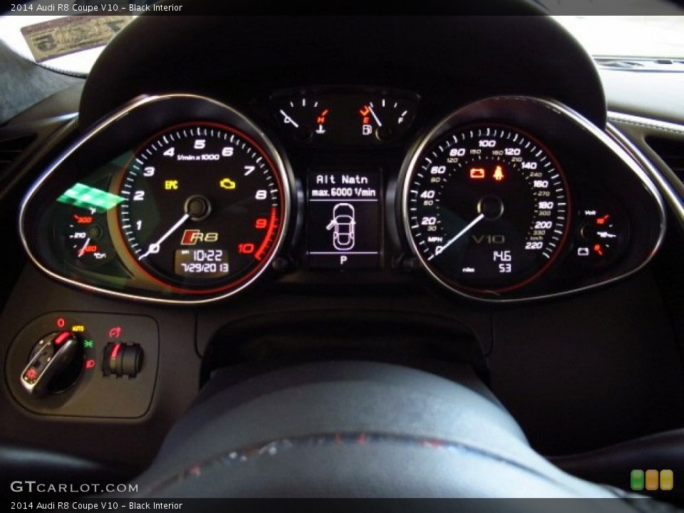 Black Interior Gauges for the 2014 Audi R8 Coupe V10 #83984550