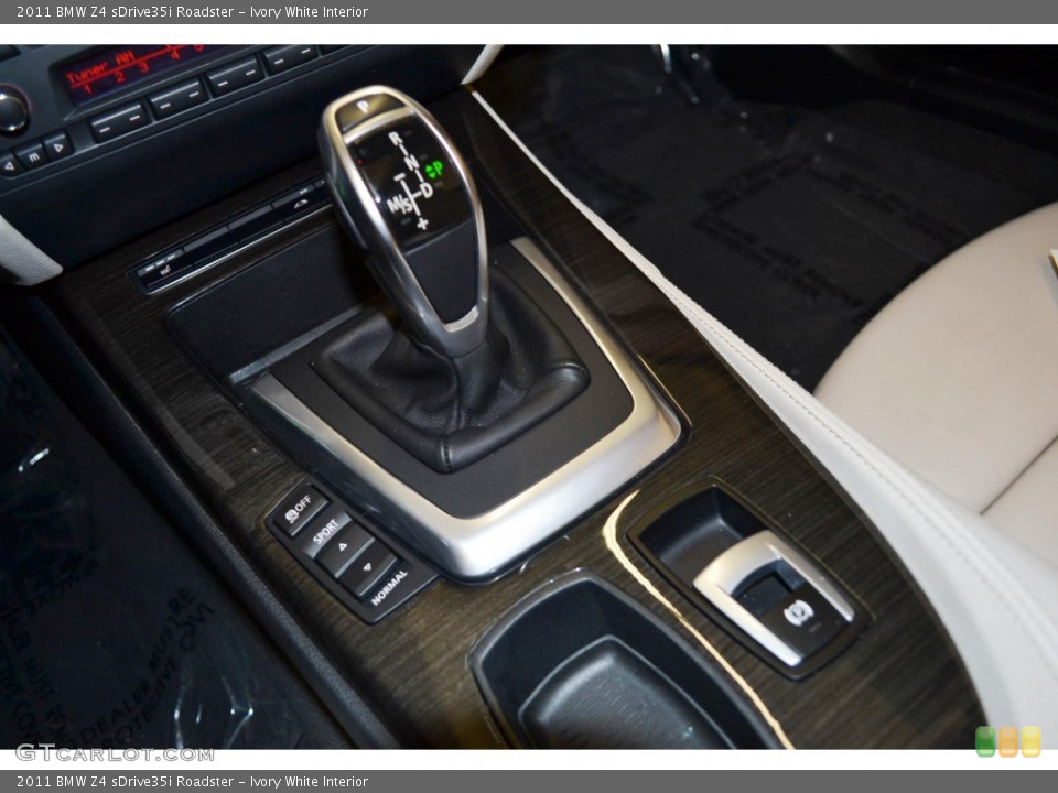 Ivory White Interior Transmission for the 2011 BMW Z4 sDrive35i Roadster #83999814