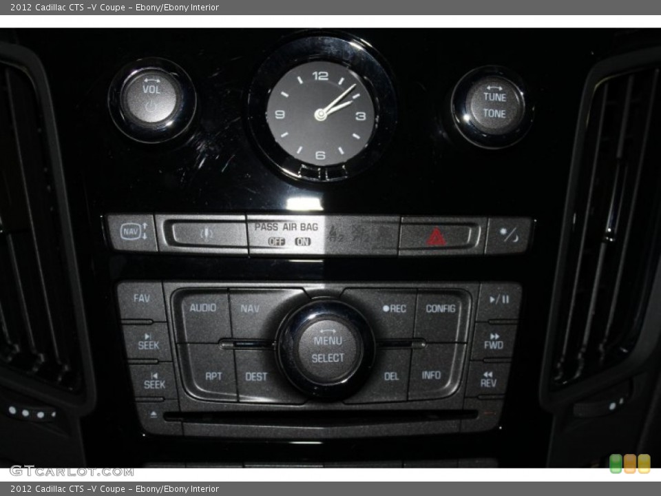Ebony/Ebony Interior Controls for the 2012 Cadillac CTS -V Coupe #84032886