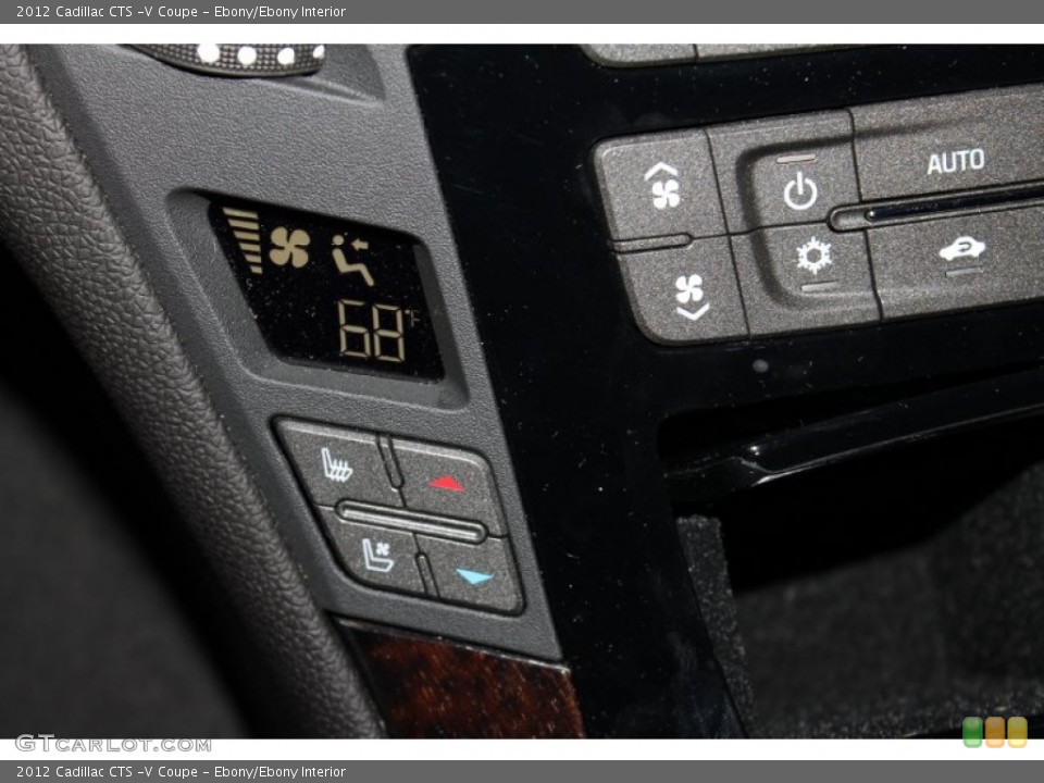 Ebony/Ebony Interior Controls for the 2012 Cadillac CTS -V Coupe #84032928