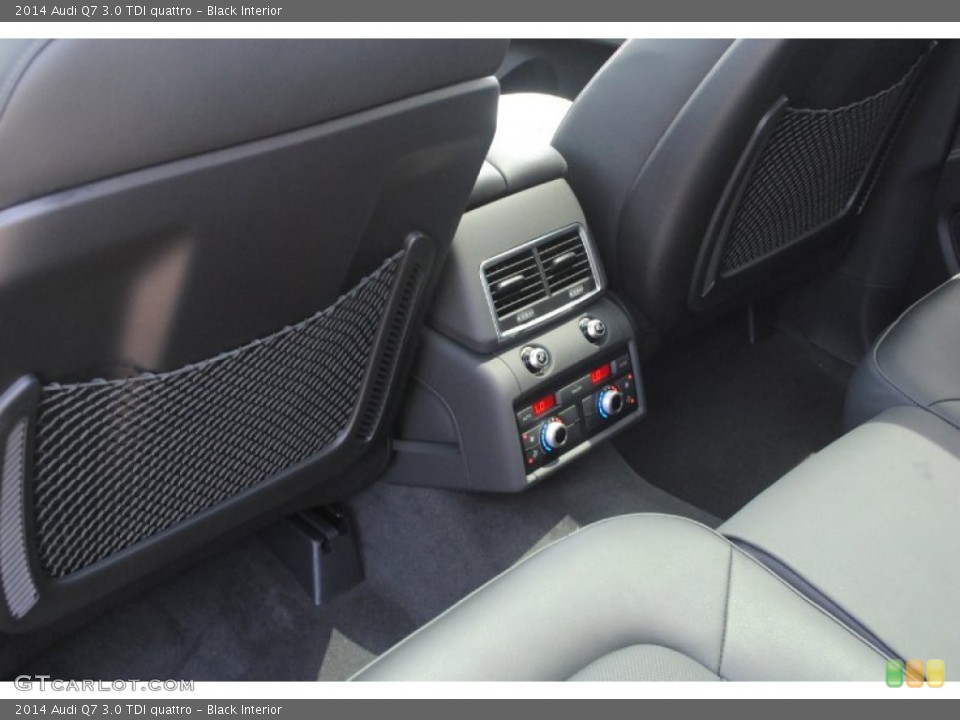 Black Interior Controls for the 2014 Audi Q7 3.0 TDI quattro #84039189