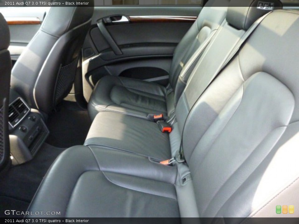 Black Interior Rear Seat for the 2011 Audi Q7 3.0 TFSI quattro #84047618