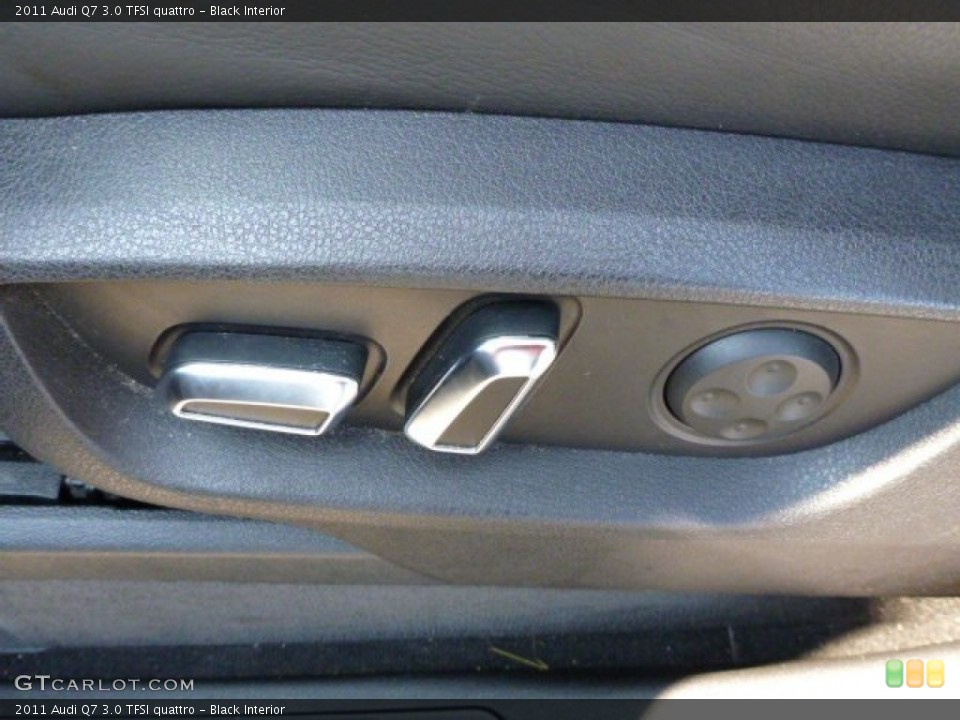Black Interior Controls for the 2011 Audi Q7 3.0 TFSI quattro #84047742