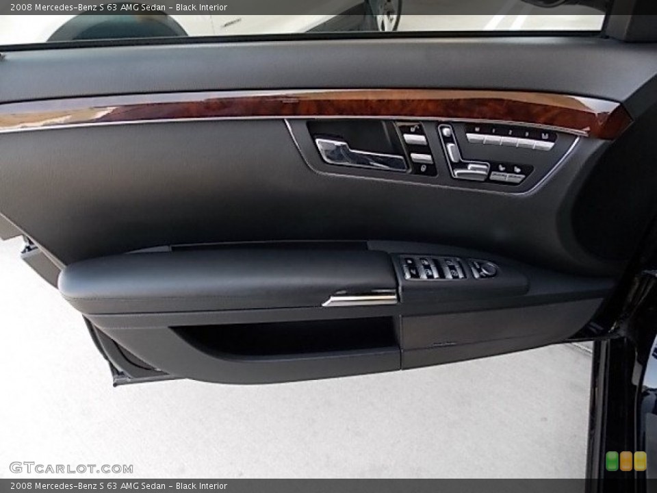 Black Interior Door Panel for the 2008 Mercedes-Benz S 63 AMG Sedan #84064175
