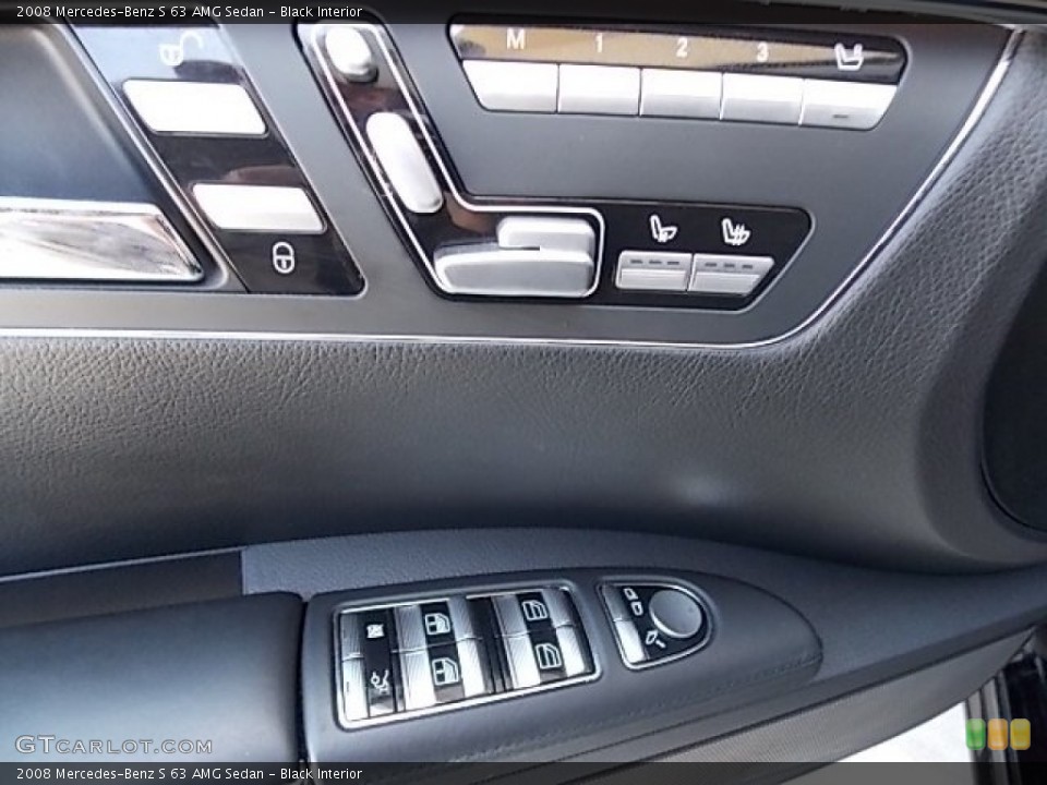 Black Interior Controls for the 2008 Mercedes-Benz S 63 AMG Sedan #84064196