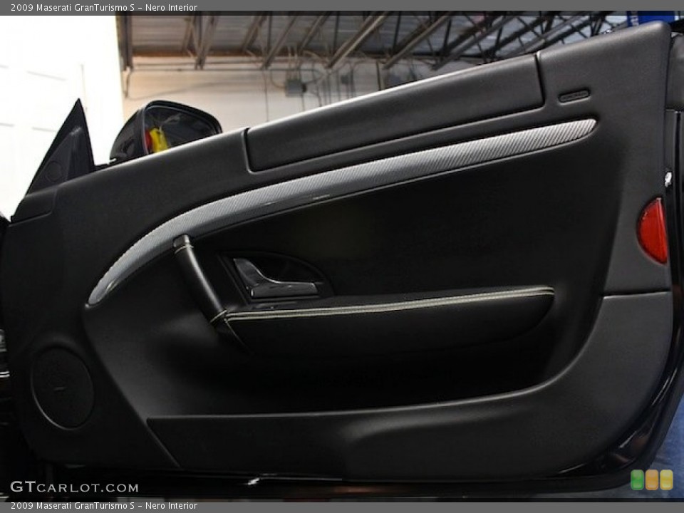 Nero Interior Door Panel for the 2009 Maserati GranTurismo S #84065102
