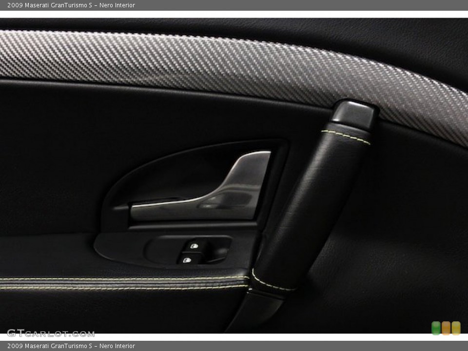 Nero Interior Controls for the 2009 Maserati GranTurismo S #84065141