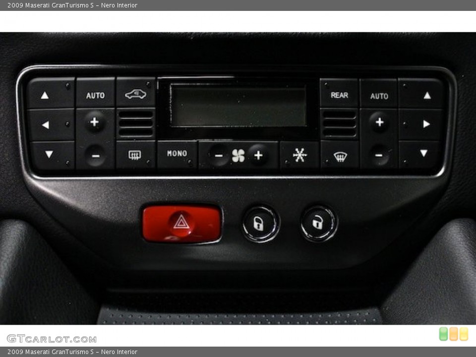 Nero Interior Controls for the 2009 Maserati GranTurismo S #84065528