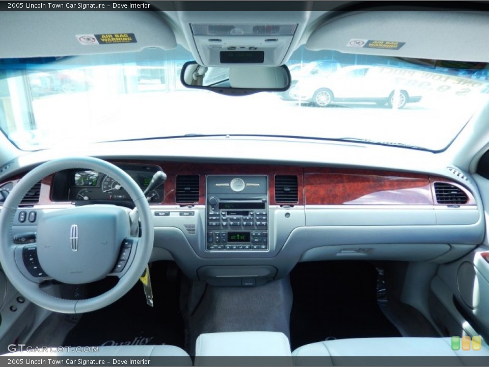Dove Interior Dashboard for the 2005 Lincoln Town Car Signature #84066857