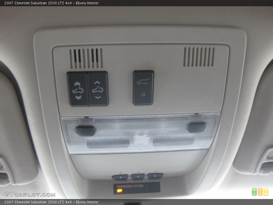 Ebony Interior Controls for the 2007 Chevrolet Suburban 1500 LTZ 4x4 #84069647
