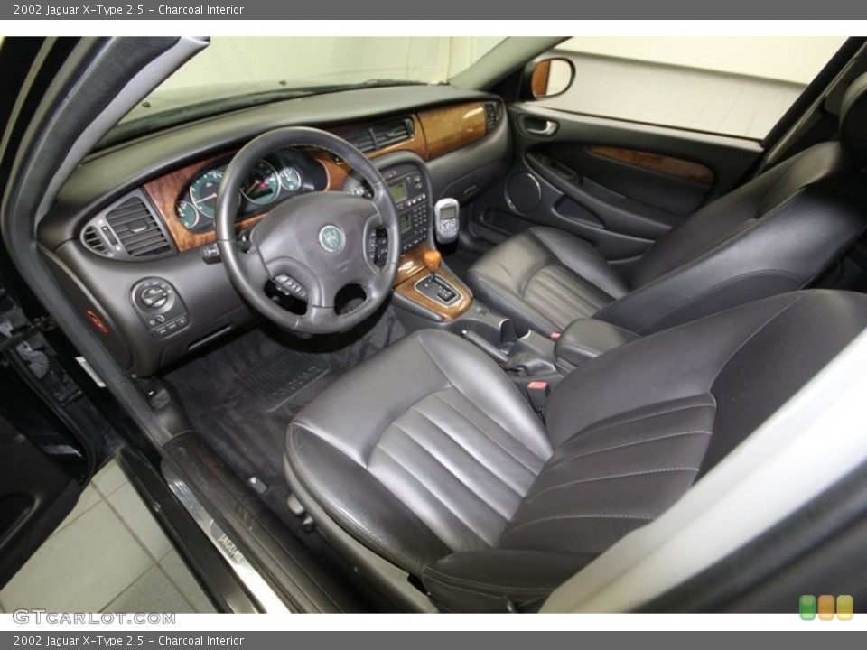 Charcoal Interior Photo for the 2002 Jaguar X-Type 2.5 #84076445