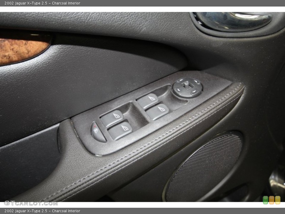 Charcoal Interior Controls for the 2002 Jaguar X-Type 2.5 #84076517