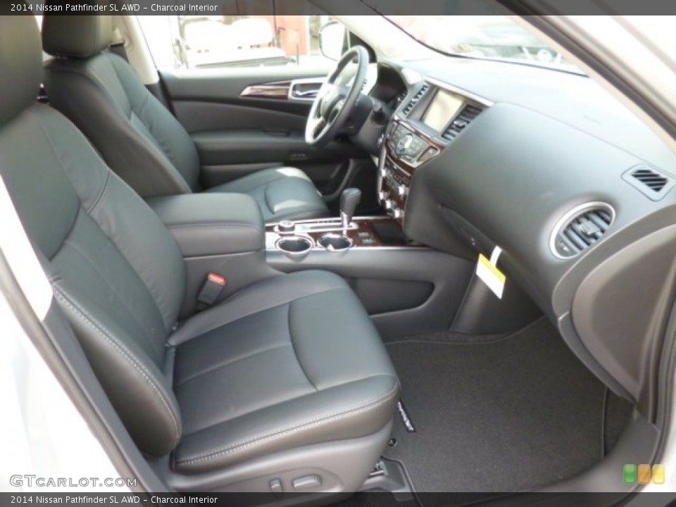 Charcoal Interior Photo for the 2014 Nissan Pathfinder SL AWD #84078849