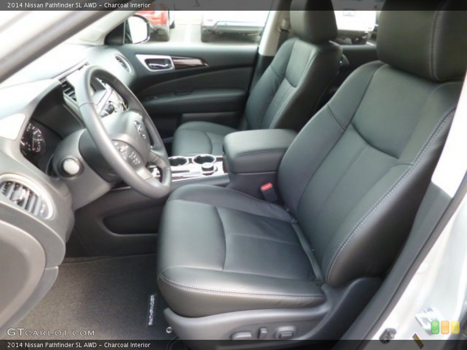 Charcoal Interior Photo for the 2014 Nissan Pathfinder SL AWD #84078944