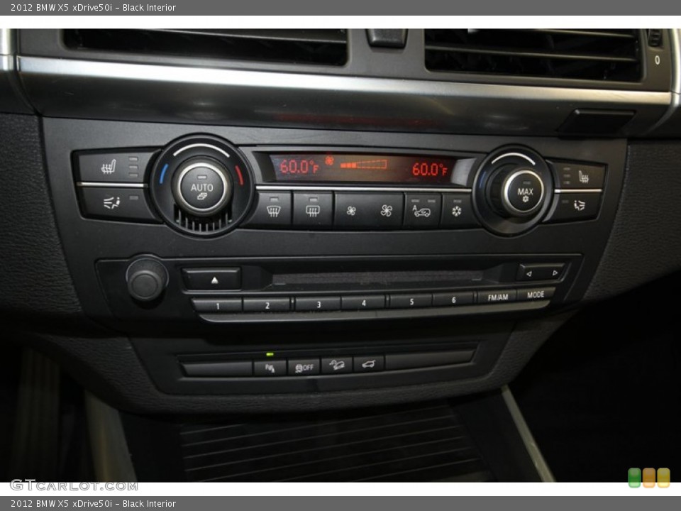 Black Interior Controls for the 2012 BMW X5 xDrive50i #84079544