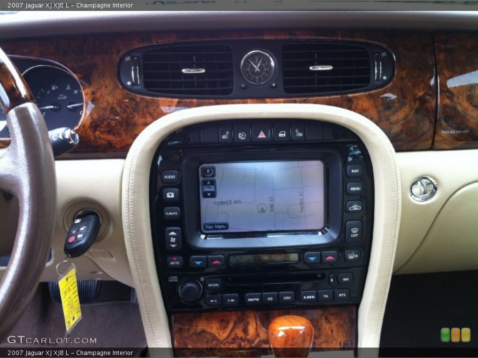 Champagne Interior Controls for the 2007 Jaguar XJ XJ8 L #84094109