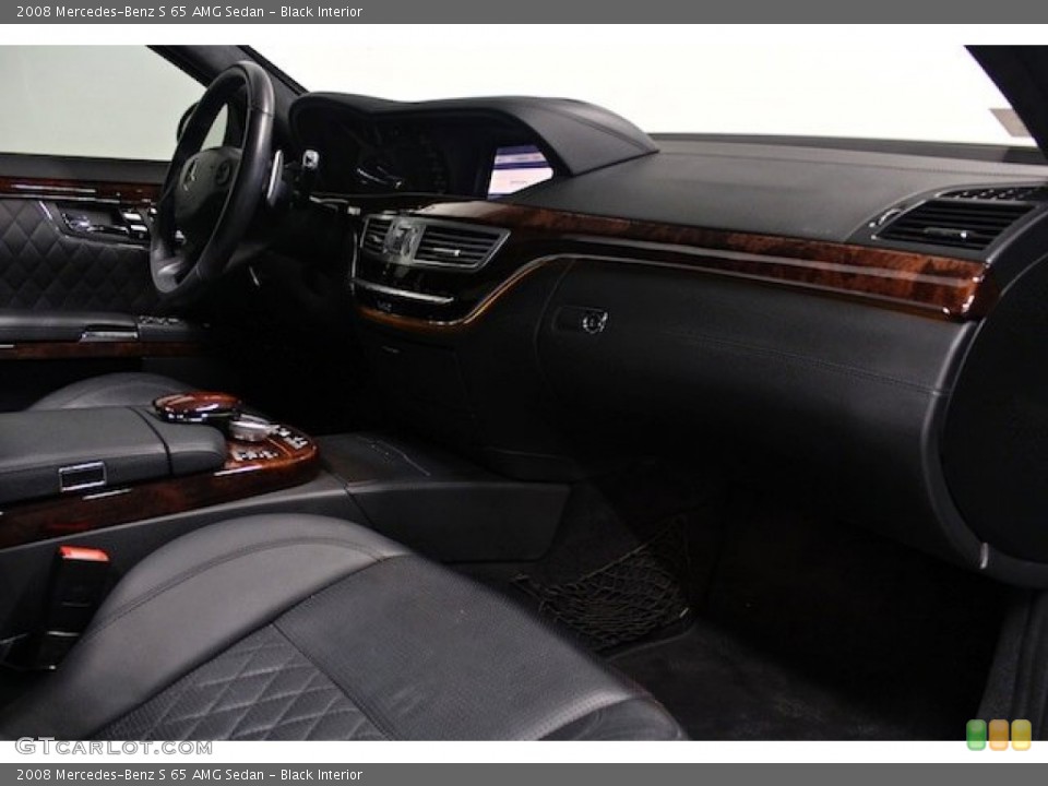 Black Interior Dashboard for the 2008 Mercedes-Benz S 65 AMG Sedan #84108029