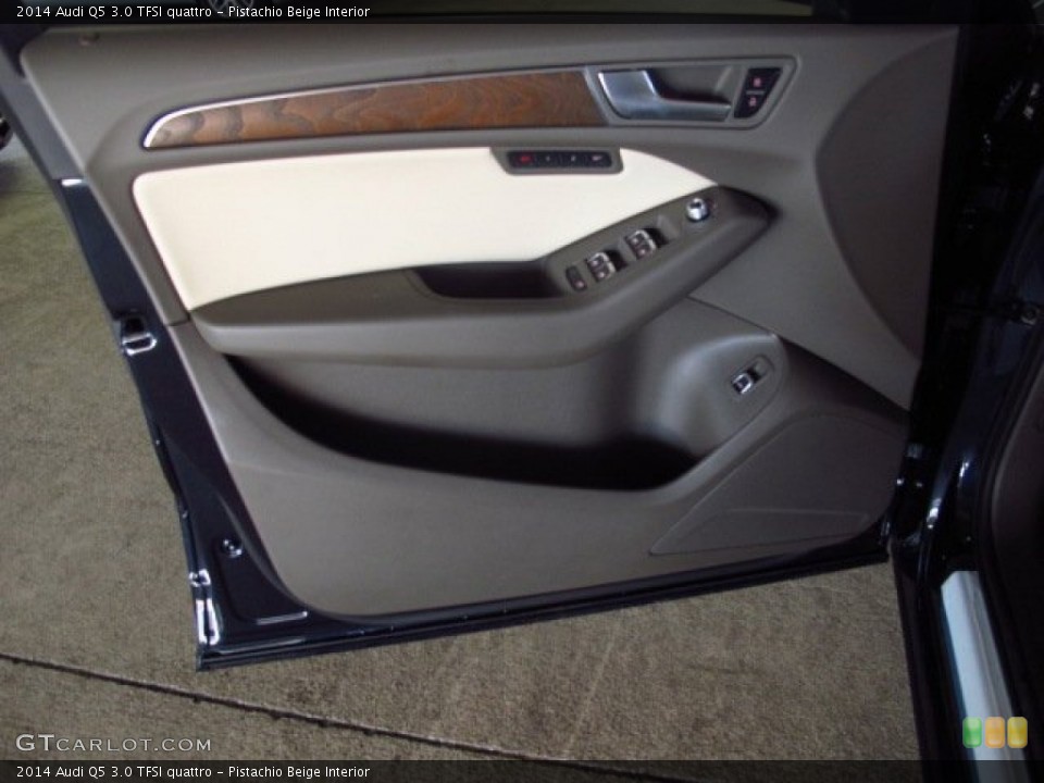 Pistachio Beige Interior Door Panel for the 2014 Audi Q5 3.0 TFSI quattro #84128141