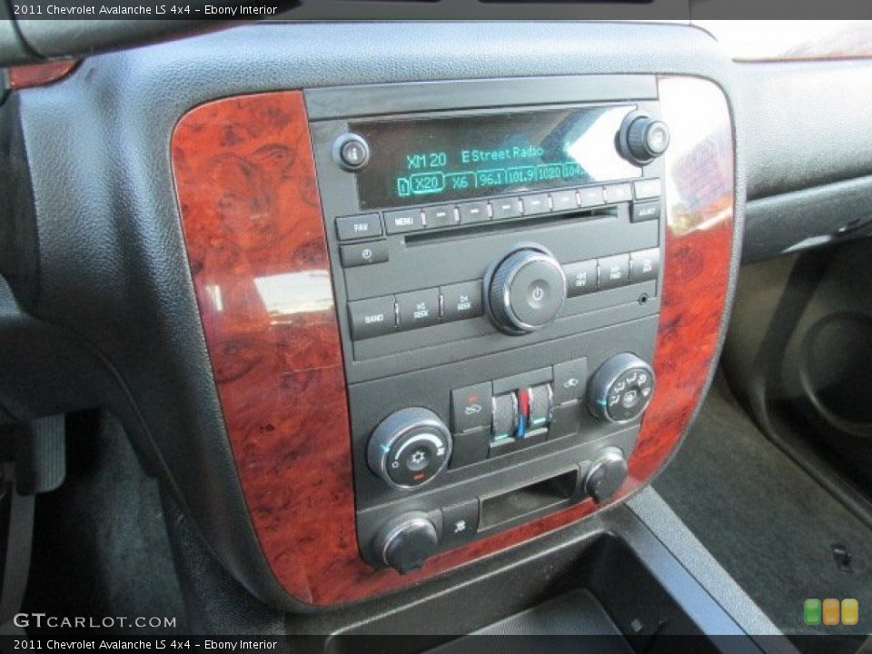 Ebony Interior Controls for the 2011 Chevrolet Avalanche LS 4x4 #84182451