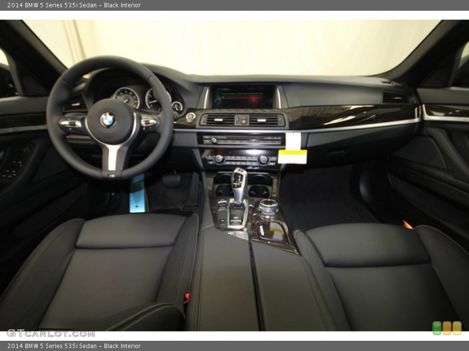 Black Interior Dashboard for the 2014 BMW 5 Series 535i Sedan #84221414