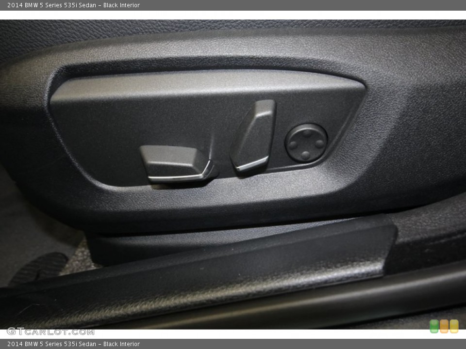 Black Interior Controls for the 2014 BMW 5 Series 535i Sedan #84222569