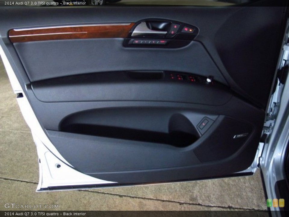 Black Interior Door Panel for the 2014 Audi Q7 3.0 TFSI quattro #84224960